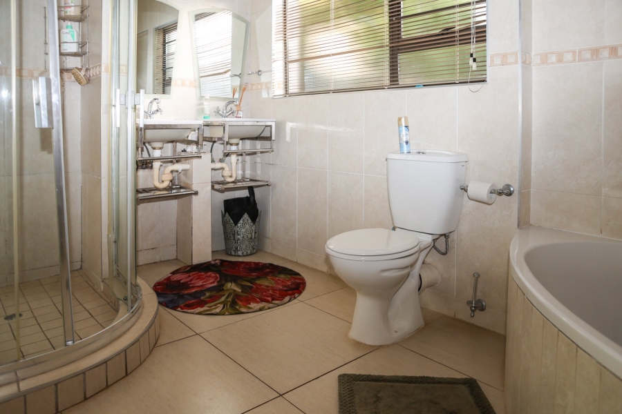 3 Bedroom Property for Sale in Wilkoppies North West